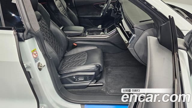 Audi SQ8 2021 — Photo 11/20