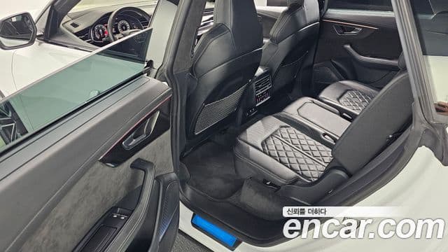 Audi SQ8 2021 — Photo 7/20