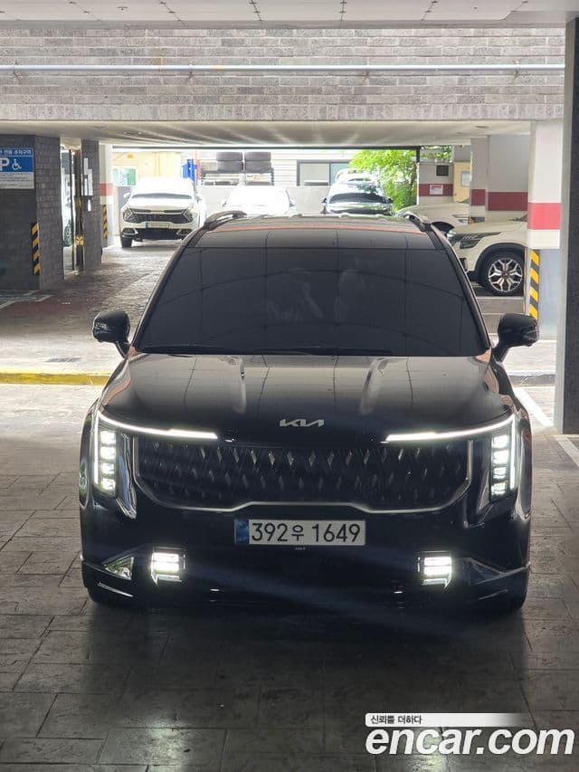 Kia Carnival 2025 — Şəkil 2/12