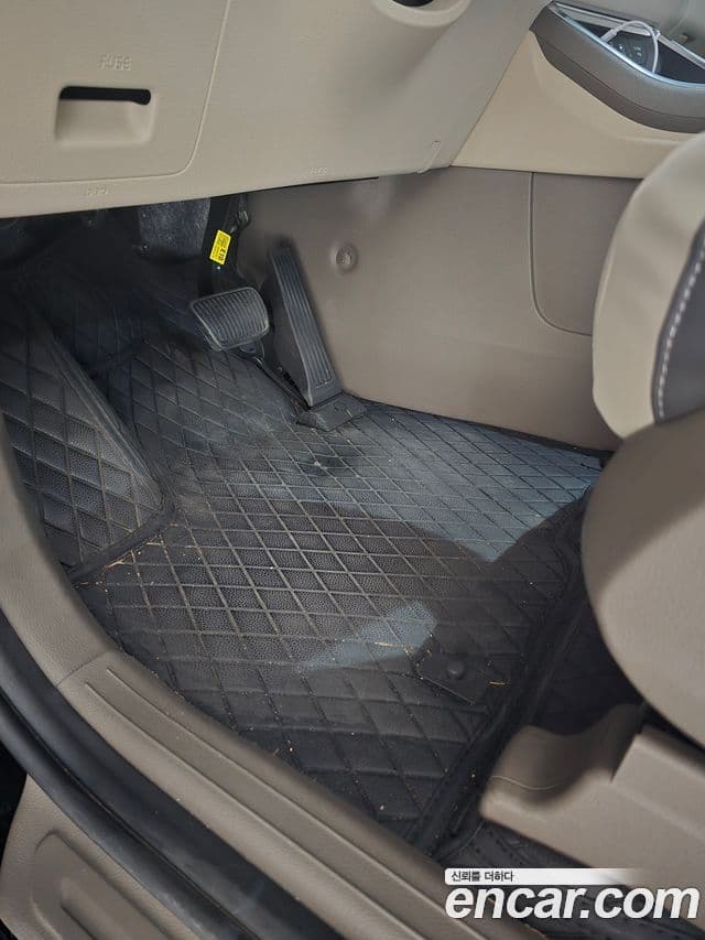 Kia Carnival 2025 — Şəkil 7/12