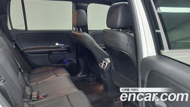 Mercedes-Benz GLB-Class 2021 — Фото 9/17
