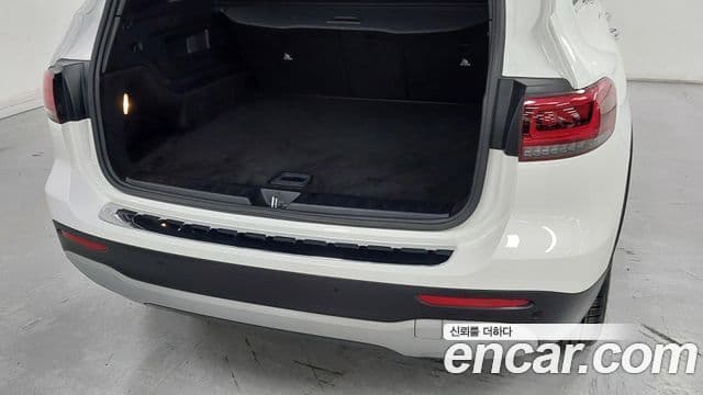 Mercedes-Benz GLB-Class 2021 — Фото 11/17