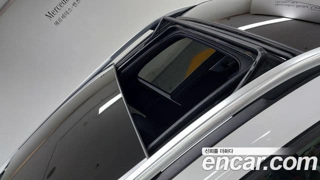Mercedes-Benz GLB-Class 2021 — Фото 12/17