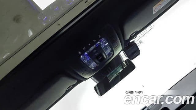 Mercedes-Benz GLB-Class 2021 — Фото 17/17