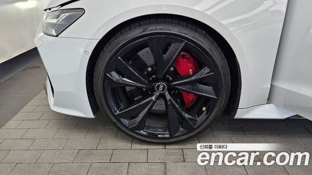 Audi RS7 2021 — Photo 18/33