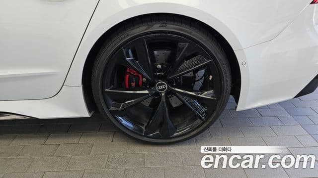 Audi RS7 2021 — Photo 8/33