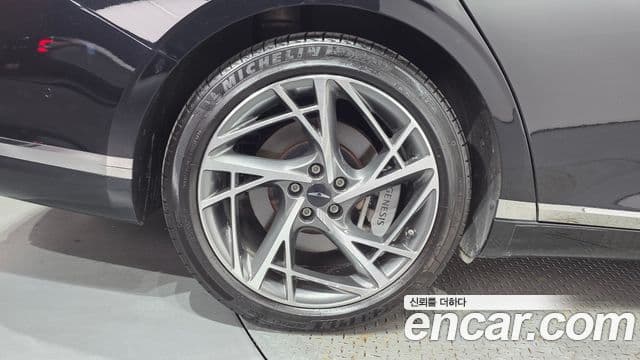 Genesis G90 2022 — ფოტო 5/20