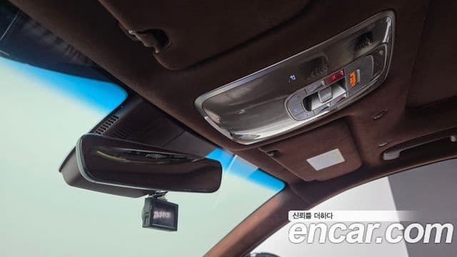 Genesis G90 2022 — ფოტო 19/20