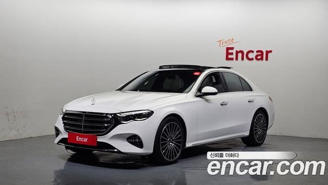 Mercedes-Benz E-Class 2025 — Фото 1/20