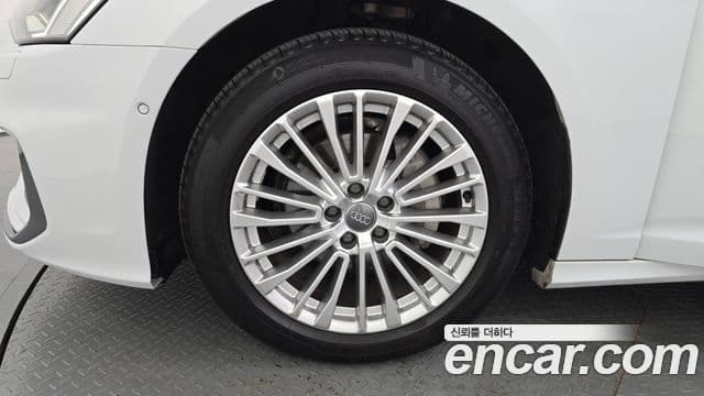 Audi A6 2020 — ფოტო 5/20