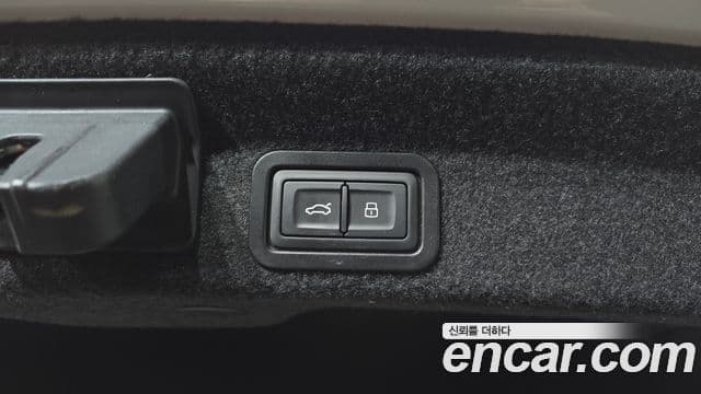 Audi A6 2020 — ფოტო 17/20