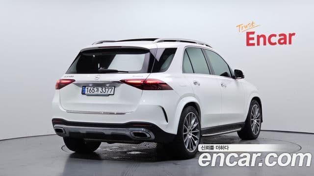Mercedes-Benz GLE-Class 2024 — ფოტო 2/20