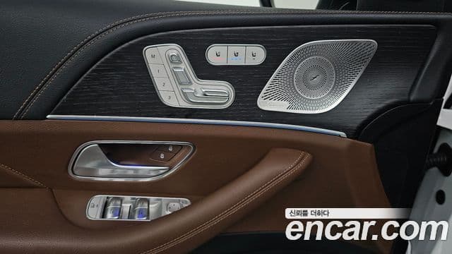 Mercedes-Benz GLE-Class 2024 — ფოტო 18/20