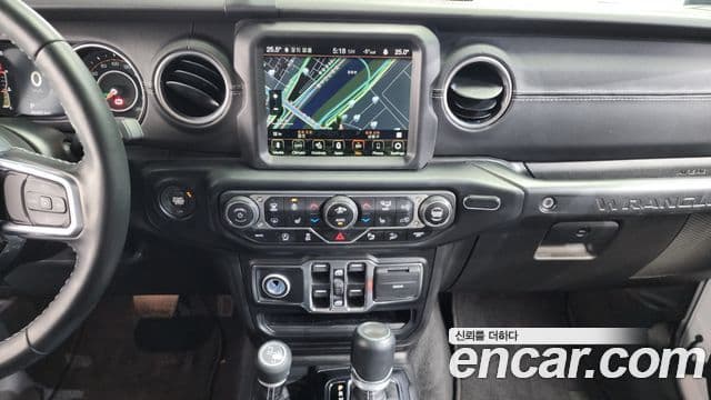 Jeep Wrangler 2022 — Photo 14/20