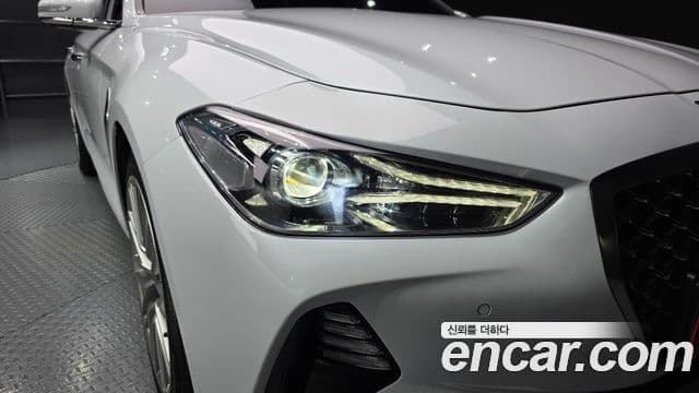 Genesis G70 2018 — Photo 30/31