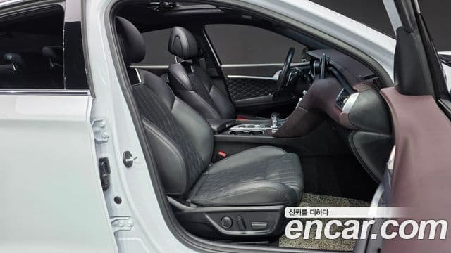 Genesis G70 2018 — Photo 29/31