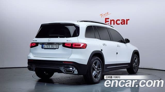 Mercedes-Benz GLB-Class 2022 — Фото 2/20