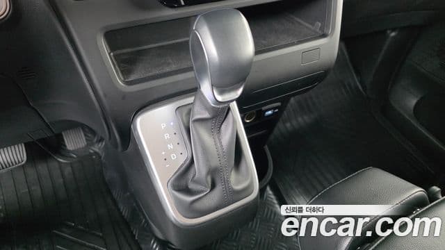 Hyundai Staria 2021 — Фото 9/20