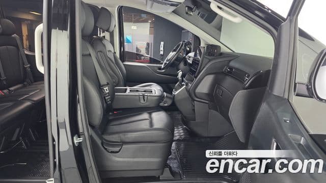Hyundai Staria 2021 — Фото 11/20