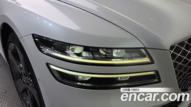 Genesis G80 2022 — ფოტო 19/33