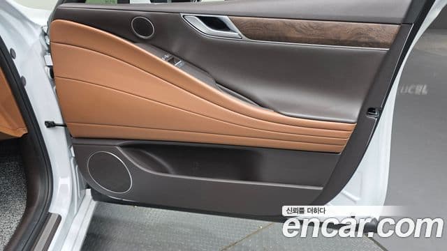 Genesis G80 2022 — ფოტო 30/33