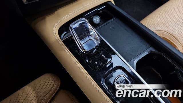 Volvo XC90 2024 — Şəkil 9/20