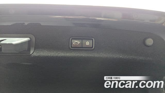 Kia The K9 2021 — Photo 18/34