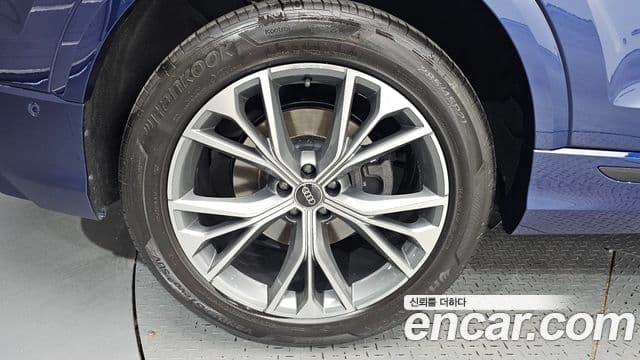 Audi Q8 2022 — ფოტო 12/20