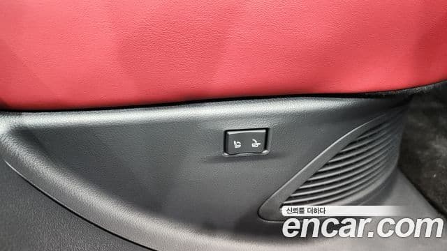 Lexus RX500h 2024 — Photo 19/36