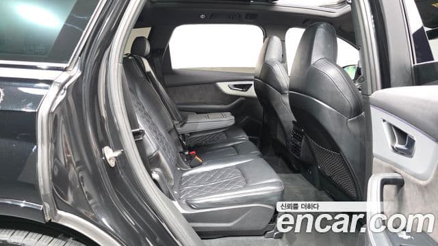 Audi Q7 2022 — ფოტო 11/20
