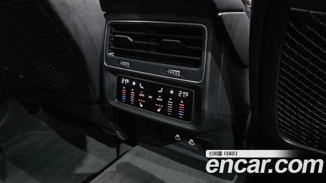 Audi Q7 2022 — ფოტო 19/20