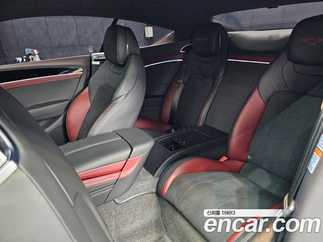 Bentley Continental GT 2023 — ფოტო 11/20