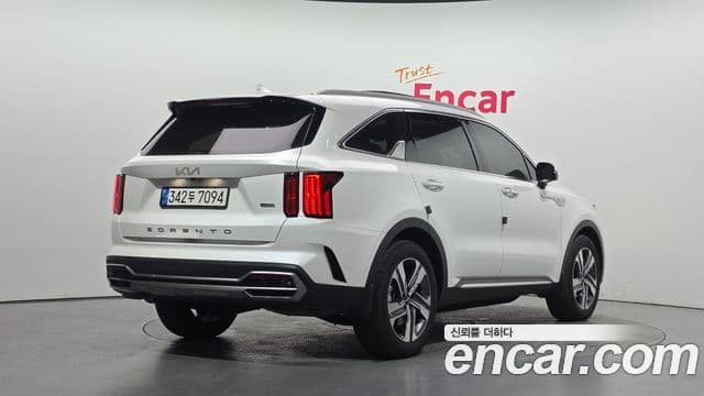 Kia Sorento 2022 — ფოტო 2/20