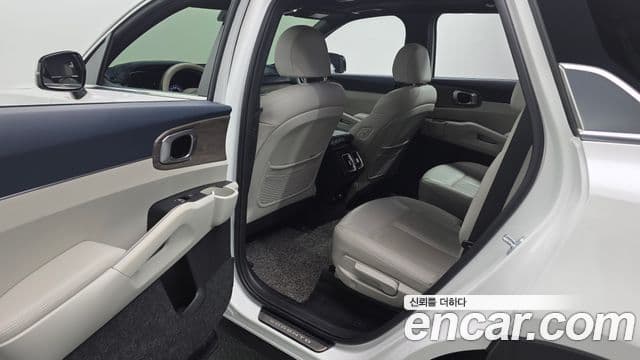 Kia Sorento 2022 — ფოტო 12/20