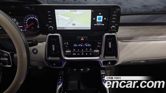 Kia Sorento 2022 — ფოტო 13/20