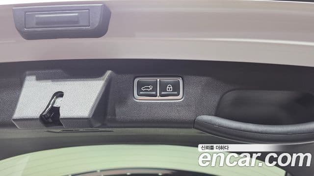 Kia Sorento 2022 — ფოტო 17/20
