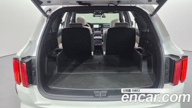 Kia Sorento 2022 — ფოტო 18/20