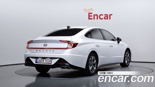 Hyundai Sonata 2021 — ფოტო 2/20