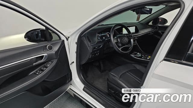 Hyundai Sonata 2021 — ფოტო 10/20