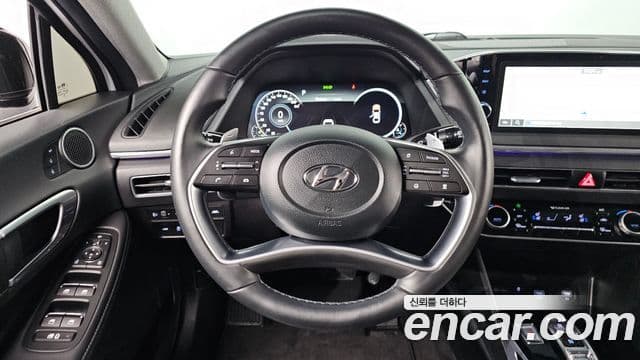 Hyundai Sonata 2021 — ფოტო 13/20