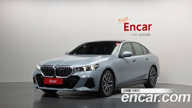 BMW 5 Series 2025 — ფოტო 1/20
