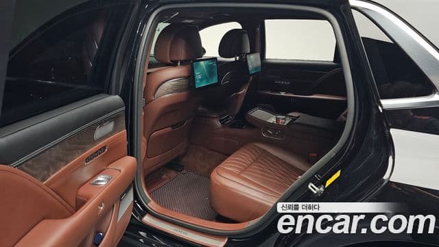 Genesis G90 2022 — Photo 4/20
