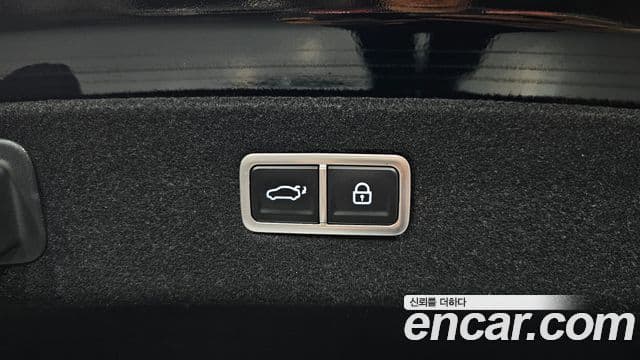 Genesis G90 2022 — Photo 15/20
