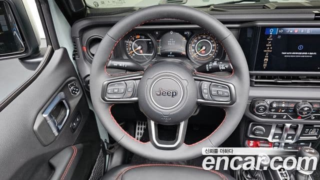 Jeep Wrangler 2024 — ფოტო 12/20