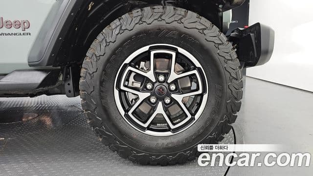 Jeep Wrangler 2024 — Photo 26/31