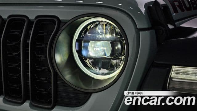 Jeep Wrangler 2024 — Photo 16/31
