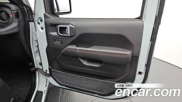 Jeep Wrangler 2024 — Photo 31/31