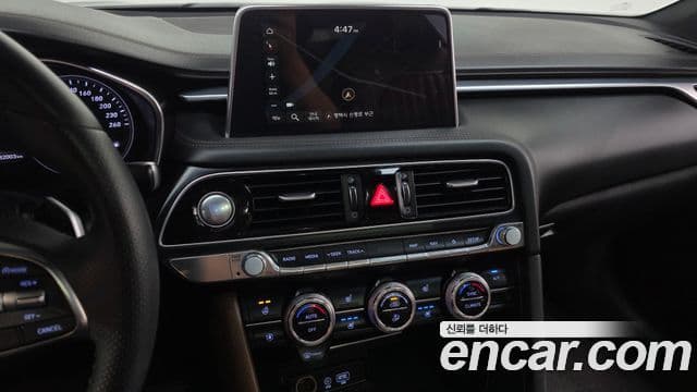Genesis G70 2020 — Photo 23/39