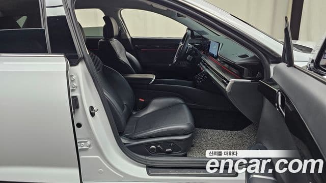 Hyundai Grandeur Hybrid 2023 — ფოტო 8/33
