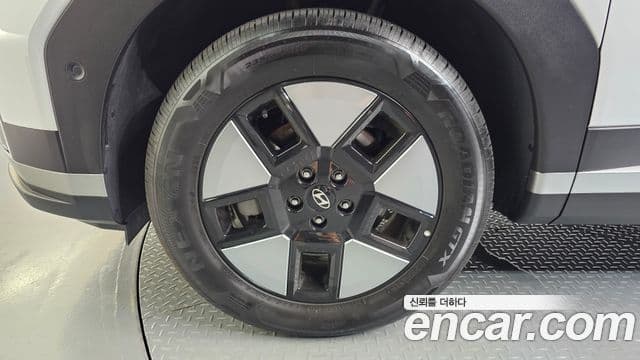 Hyundai Santa Fe 2024 — ფოტო 5/20